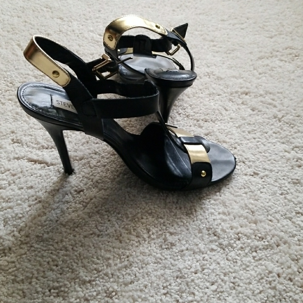 Steve Madden - Picture 3 of 3